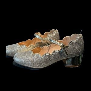 NIB Gold Sz 4 Girls Dress Shoe